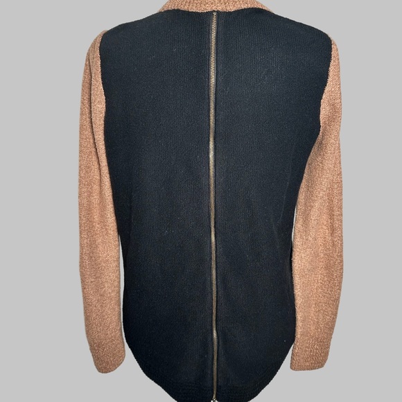 Madewell Tan and Black Crew Neck Back Zip Sweater - Picture 6 of 10